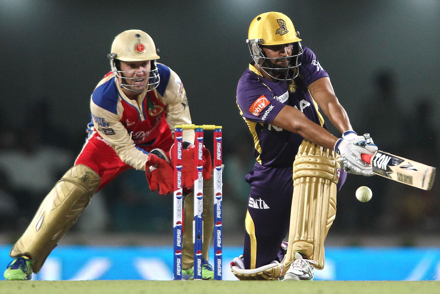 Yusuf Pathan sweeps to the leg side