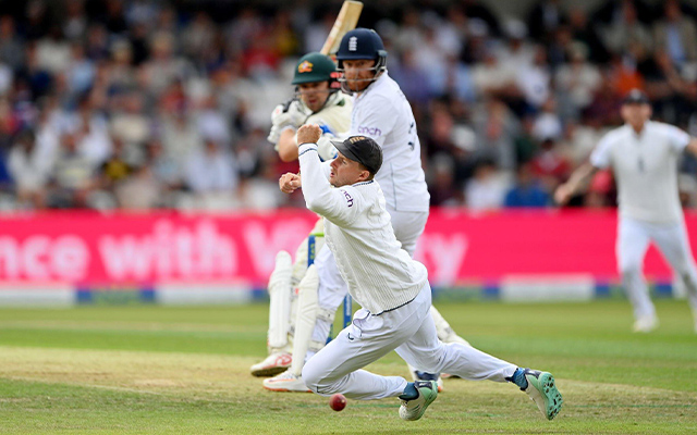 Jonny Bairstow and Joe Root Dropping Catch.