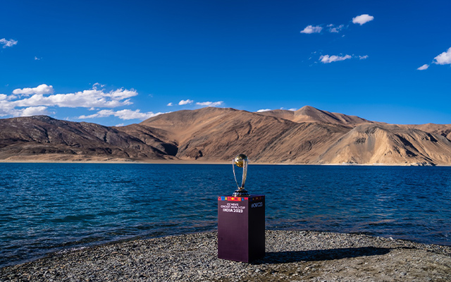 Icc Cricket World Cup Trophy Reaches Leh As Part Of Its Trip Across The Hot Sex Picture 2852