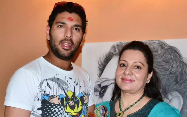 Yuvraj Singh with his Mother