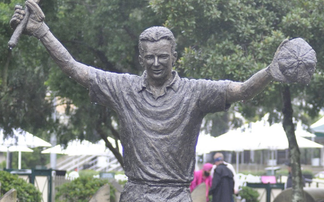 Steve Waugh - SCG statue