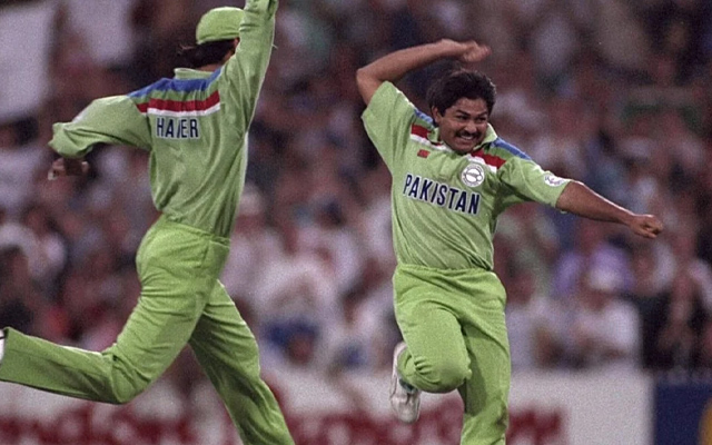 Mushtaq Ahmed in 1992