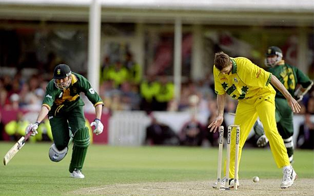 Australia vs. South Africa 1999 World Cup Cricket.