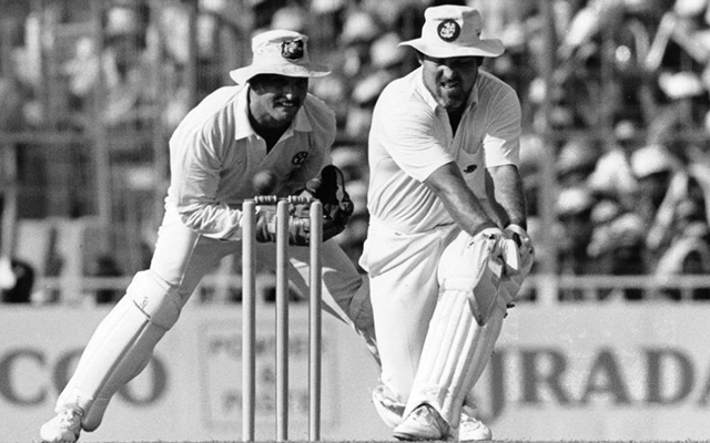 Mike Gatting playing his famous reverse sweep in the final of 1987 WC