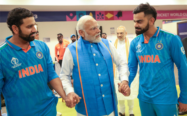 Narendra Modi With Rohit Sharma & Virat Kohli.