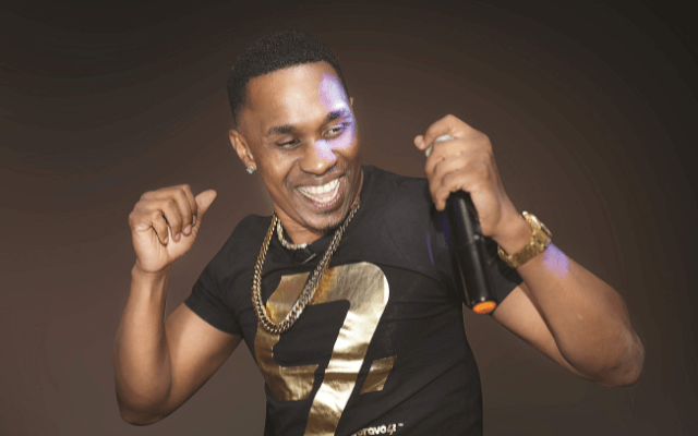 Dwayne Bravo – Singing