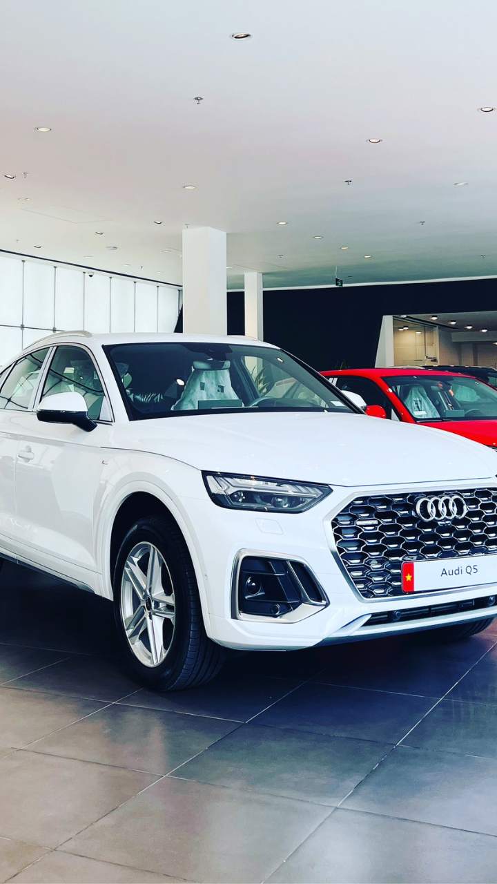 1723889693630_Audi-Q5-(1).jpeg