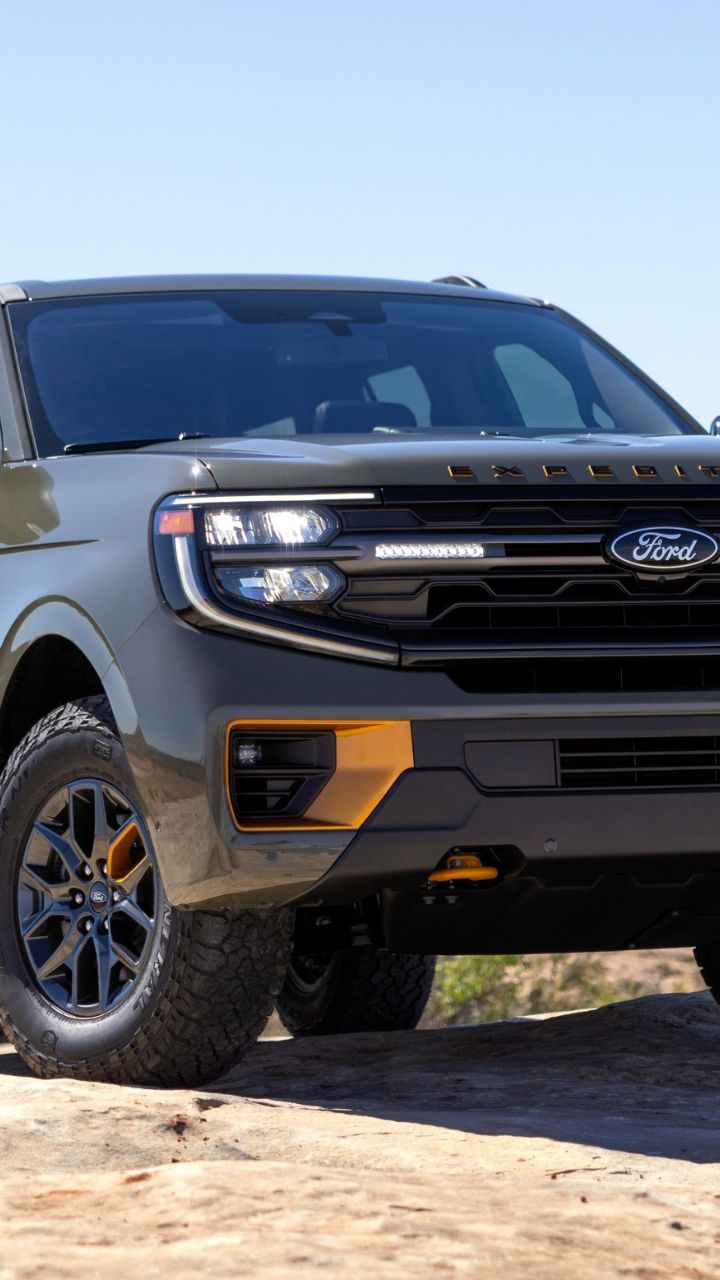 1739687607123_Ford-Expedition-SUV.jpeg