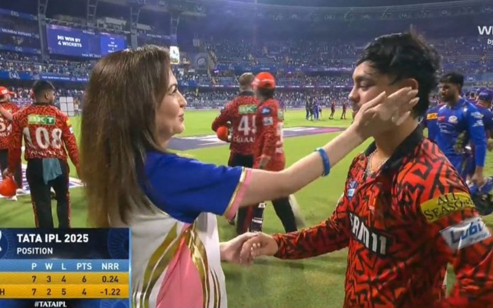 [WATCH] IPL 2025: Ishan Kishan reunites Nita Ambani, gets heartwarming pat on cheek