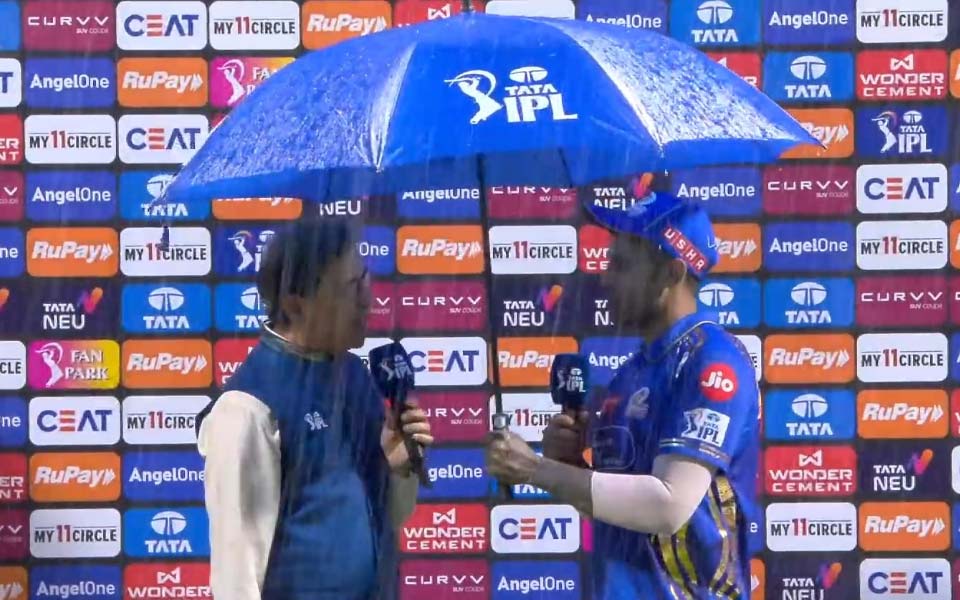 IPL 2025: Suryakumar Yadav arrives with umbrella at post-match ceremony, dedicates POTM award to wife