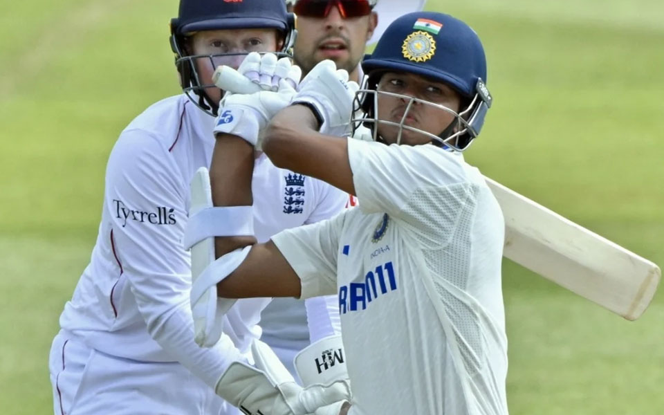 England Lions roar but Indians bring their A game as first unofficial Test ends in draw | CricTracker