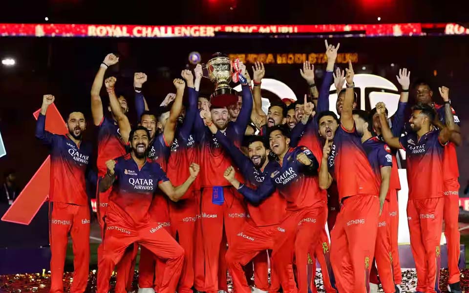 Sports teams that ended trophy droughts in 2025, featuring RCB