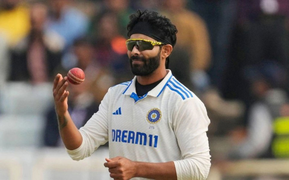 Ravindra Jadeja bowling straight and not into the rough baffles me: Dinesh Karthik