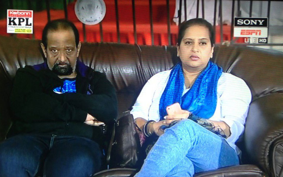 Gundappa Viswanath and Kavita Gavaskar