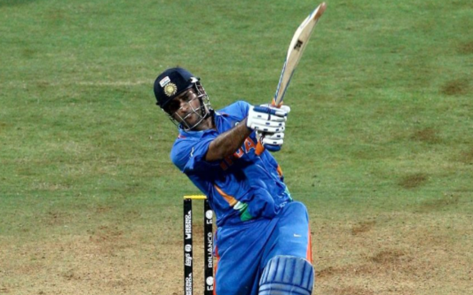MS Dhoni – Helicopter Shot