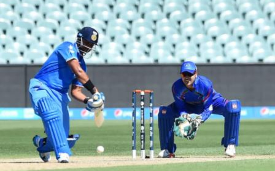 Suresh Raina – Inside-Out Shot