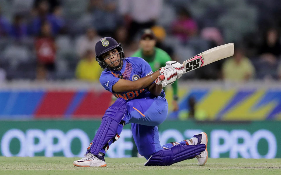 Veda Krishnamurthy announces international retirement