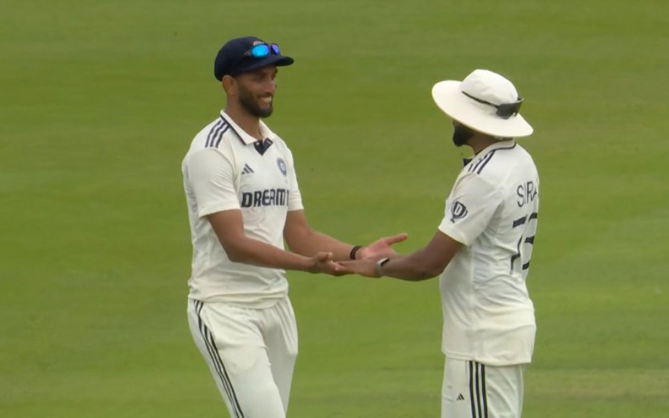 ENG vs IND 2025: Mohammed Siraj apologises to Prasidh Krishna after dropping Harry Brook’s catch