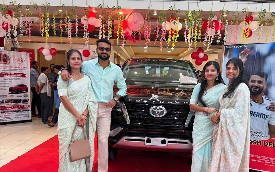 Akash Deep with new car