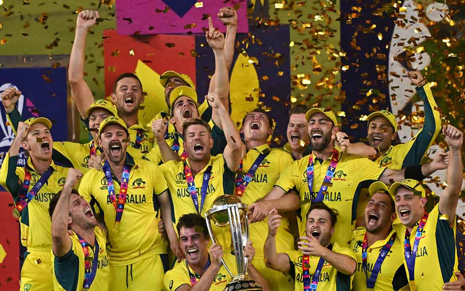 Australia lifting the 2023 WC