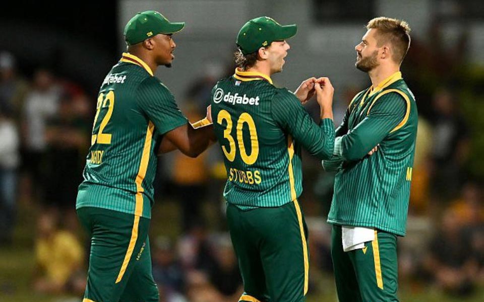 AUS vs SA 2025, 1st ODI Review: Top-order dominance, Maharaj 5-fer gives Proteas 1-0 lead | CricTracker