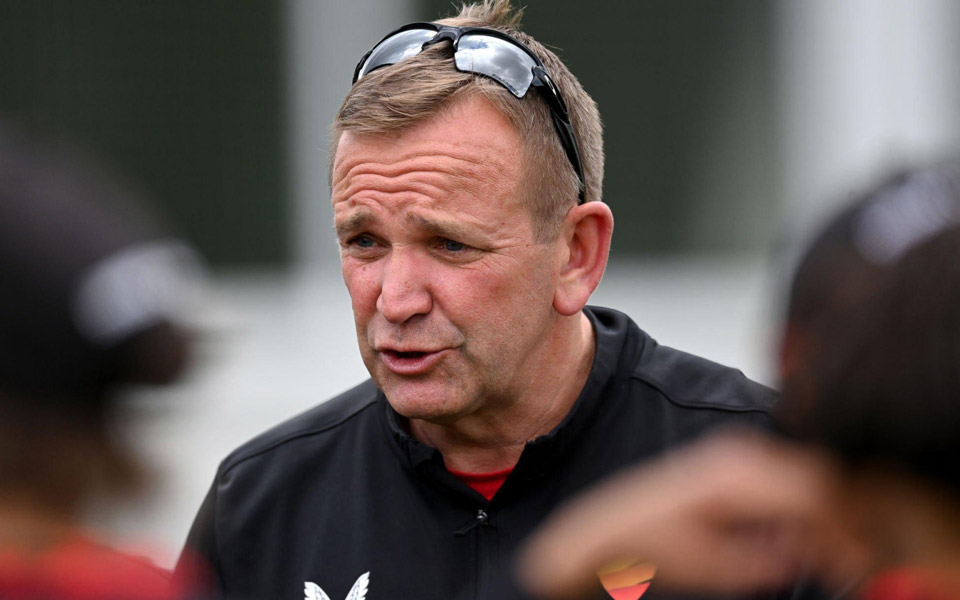 Andy Tennant resigns as Essex Women head coach