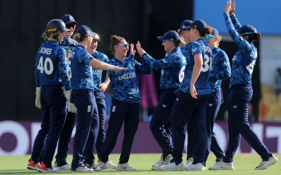 Women's World Cup 2025, Match 4: Linsey Smith celebrates a wicket with teammates