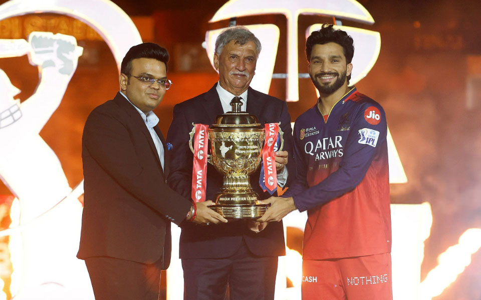 Adani, Poonawalla, Jindal among others interested to buy RCB franchise