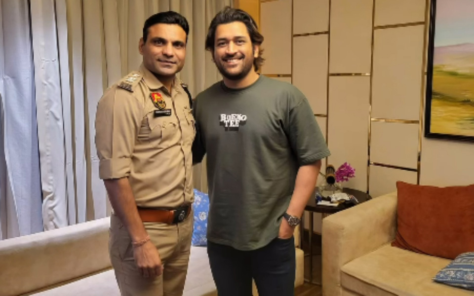 Joginder Sharma and MS Dhoni