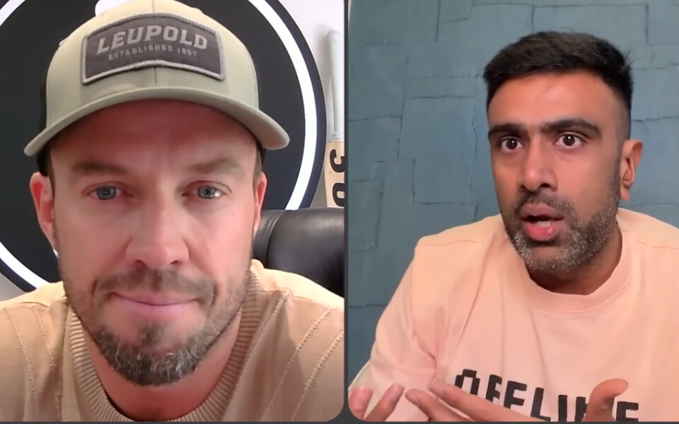 AB de Villiers [L] and Ravichandran Ashwin [R]