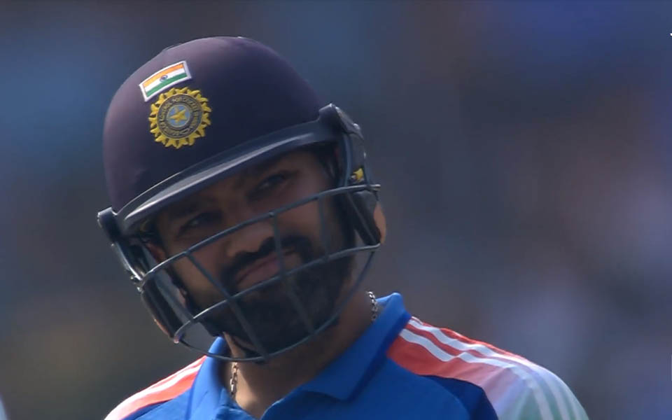 IND vs SA 2025: Rohit Sharma walks off in disbelief after DRS replay shows edge in Raipur ODI | CricTracker