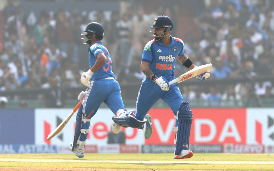 IND vs SA 2025, 2nd ODI: Ruturaj Gaikwad [L] and Virat Kohli [R]