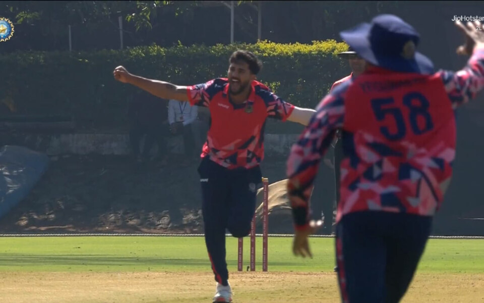 [WATCH] SMAT 2025: Nitish Kumar Reddy rattles Madhya Pradesh's top-order with hattrick