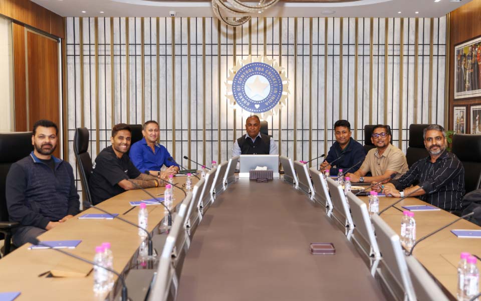 Why is Shubman Gill out of India's 2026 T20 World Cup squad?