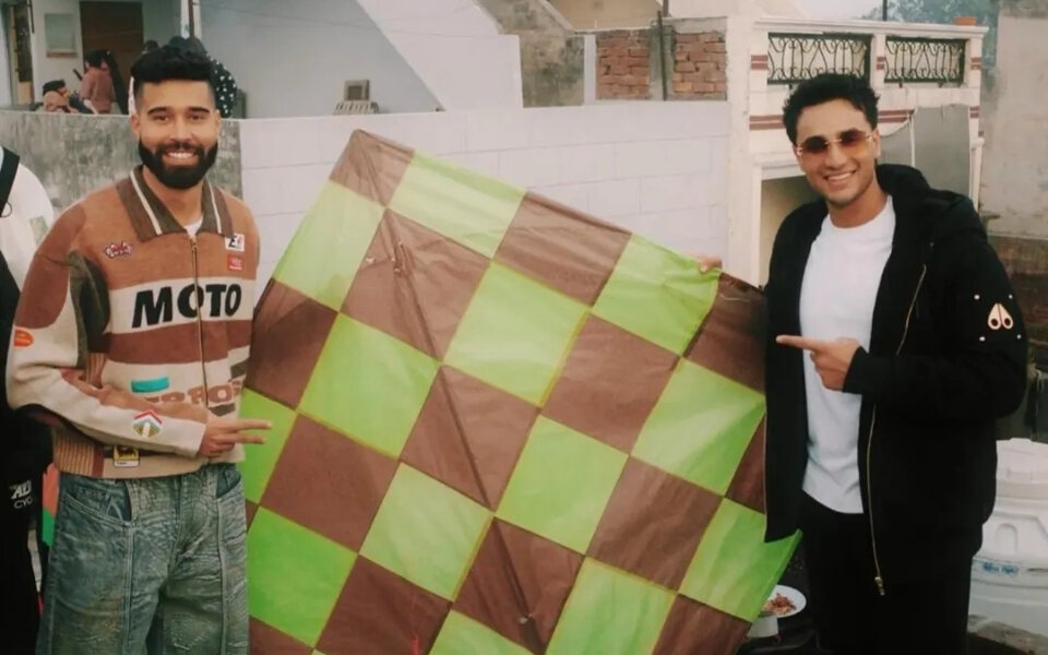 [WATCH] Abhishek Sharma enjoys kite-flying with AP Dhillon to celebrate Makar Sankranti