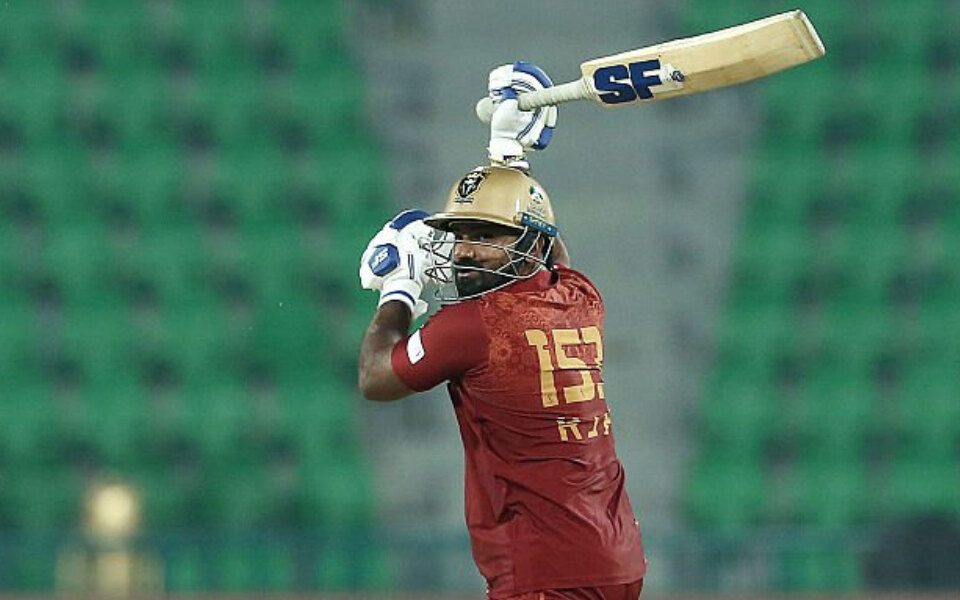 PSL 2026: Unusual ball change in opener as Hyderabad Kingsmen kit colour rubs off