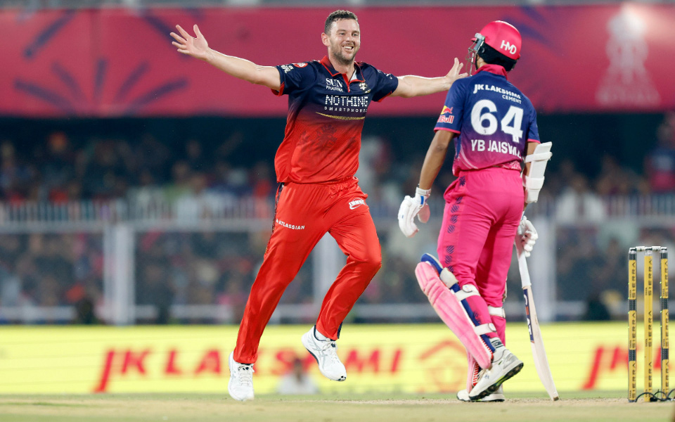 Josh Hazlewood and Yashasvi Jaiswal
