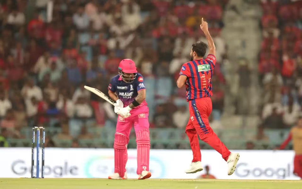 [WATCH] Mohammed Shami takes two-in-two in LSG vs RR, puts strong case forward for international comeback