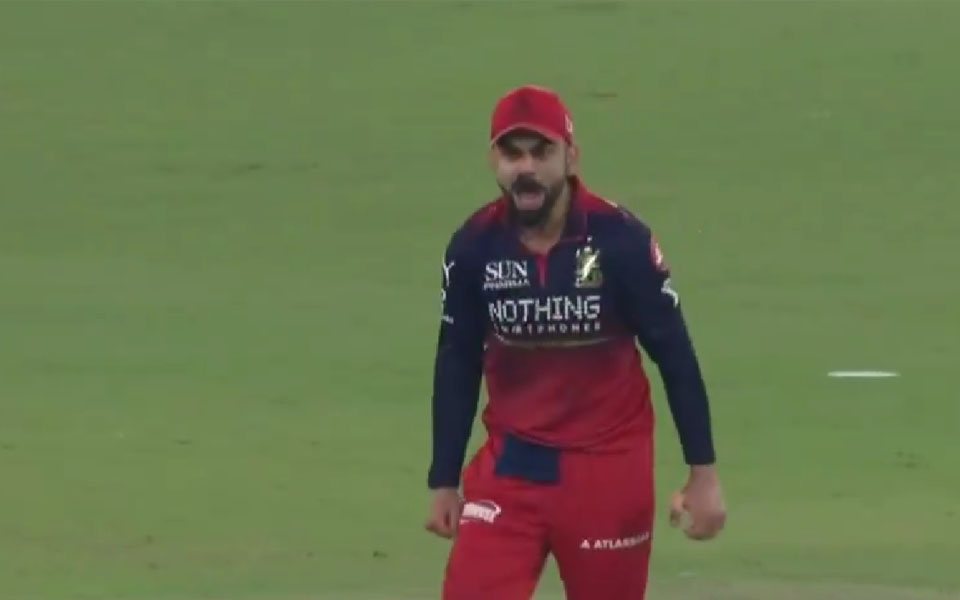 [WATCH] Virat Kohli aggressive celebration after taking Shubman Gill's catch during GT vs RCB
