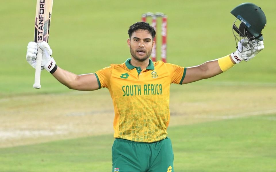 Reeza Hendricks