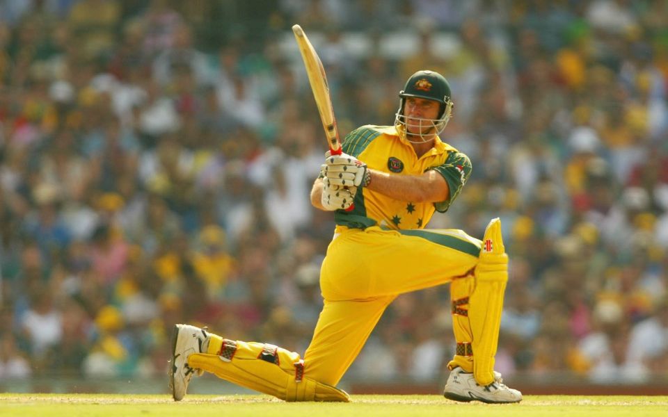 The Hunky Mathew Hayden has scored 3 tons in his world cup career spanning 21 innings.