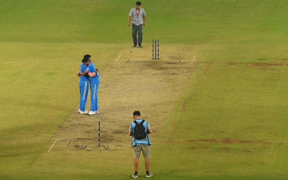 Mohammed Siraj consoled by Jasprit Bumrah