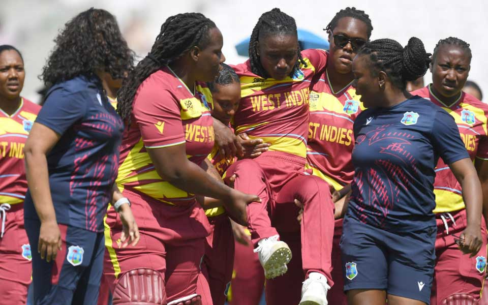 'She had a medical emergency' - Hayley Matthews explains why Deandra Dottin passed out