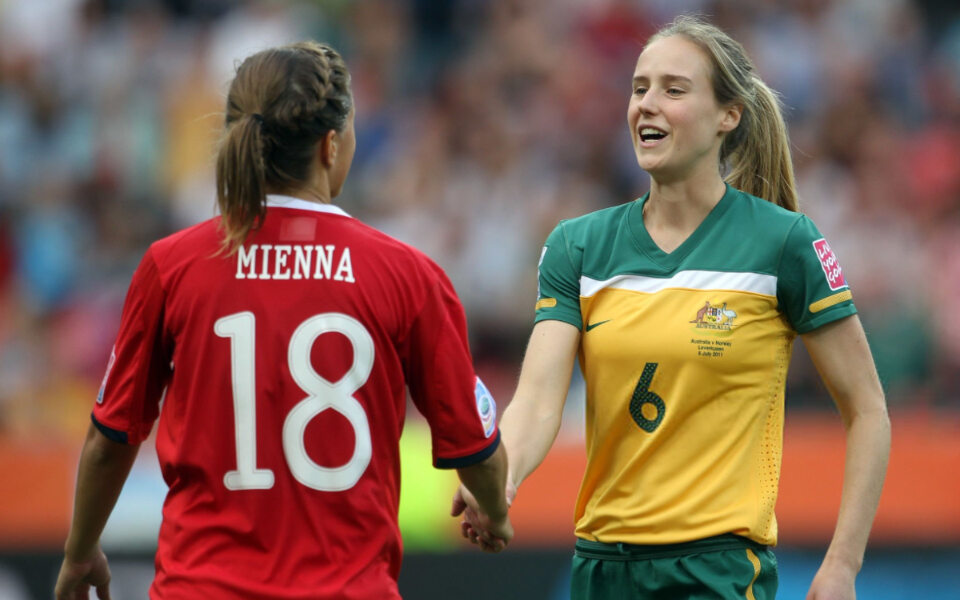 Ellyse Perry of Australia shakes hands with Guro Knutson Mienna of Norway