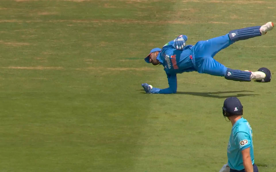 [Watch] KL Rahul pulls off sensational one-handed catch to dismiss Will Jacks in 1st ODI vs England