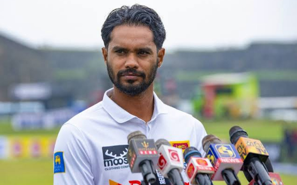 Glovework is the priority at Galle, says De Silva on Dickwella selection