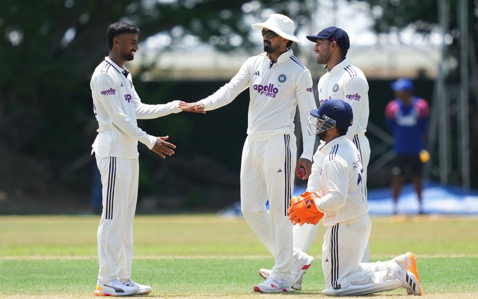Who should be India's 5 bowlers in 1st Test against Sri Lanka?