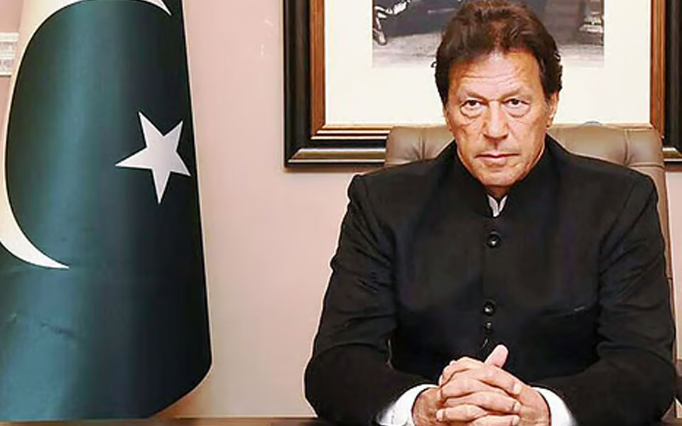 Former captains renew appeal to Pakistan PM over Imran Khan's health