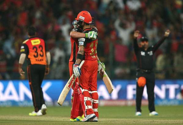 AB de Villiers-Virat Kohli Royal Challengers Bangalore IPL 9