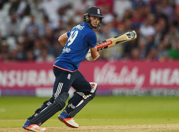 Chris Woakes of England